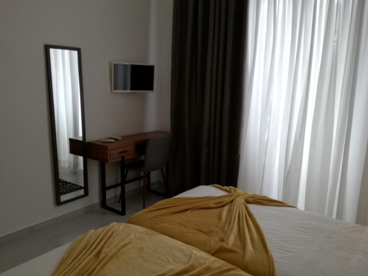 Victoria Guest House ฟูร์นัส ภายนอก รูปภาพ